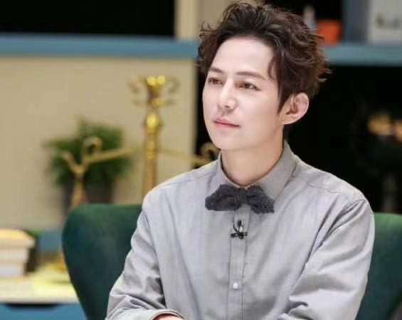 何炅吴磊爆料了吗视频,精彩瞬间引网友热议 第2张 何炅吴磊爆料了吗视频,精彩瞬间引网友热议 第2张