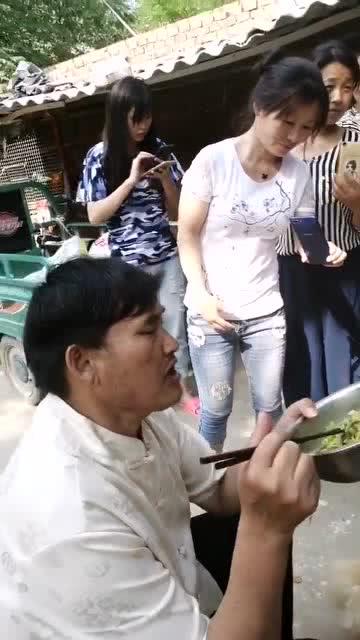 吃瓜网红搓澡被围观,吃瓜群众纷纷打卡 第3张 吃瓜网红搓澡被围观,吃瓜群众纷纷打卡 第3张