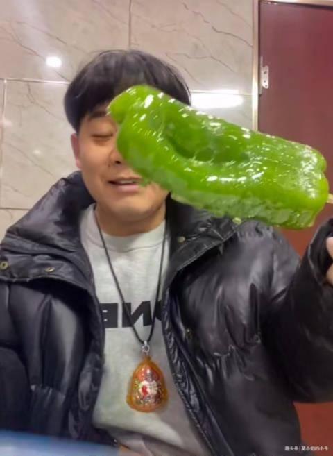 江阴网红吃瓜事件视频最新,揭秘背后真相与网络热议 第2张 江阴网红吃瓜事件视频最新,揭秘背后真相与网络热议 第2张