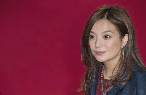 娱乐圈今年吃瓜的明星,揭秘那些年被热议的明星风云录 第3张 娱乐圈今年吃瓜的明星,揭秘那些年被热议的明星风云录 第3张