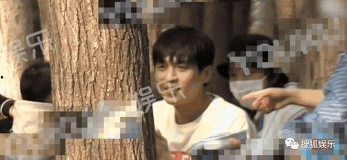 窦骁何超莲闺蜜爆料视频,揭秘明星情侣甜蜜背后的故事 第3张 窦骁何超莲闺蜜爆料视频,揭秘明星情侣甜蜜背后的故事 第3张