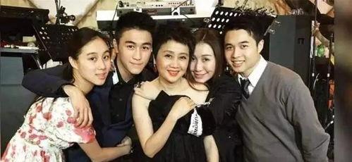 港媒爆料何超欣视频大全,揭秘豪门生活细节  第3张