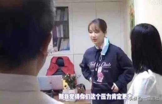 娱乐圈吃瓜采访视频完整版,揭秘明星幕后故事与真实情感 第2张 娱乐圈吃瓜采访视频完整版,揭秘明星幕后故事与真实情感 第2张